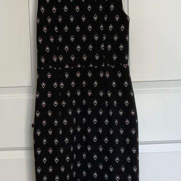Le Chateau Patterned Knee Length Dress - Picture 5 of 7